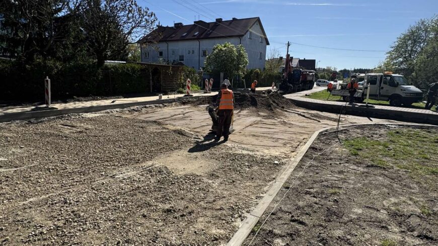🏗️ Postęp prac przy przebudowie drogi w gminie Chodel